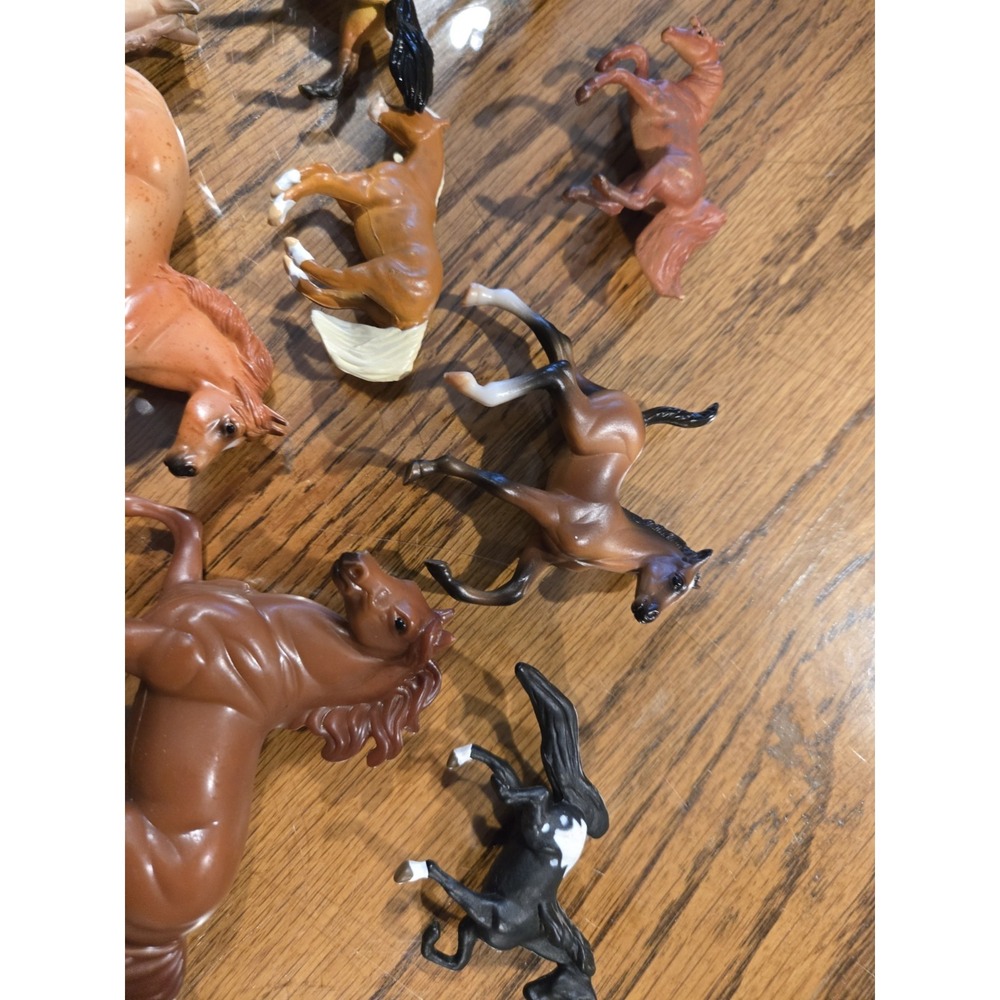 Breyer Model Horses Mixed Lot Of 31 - Picture 12 of 16